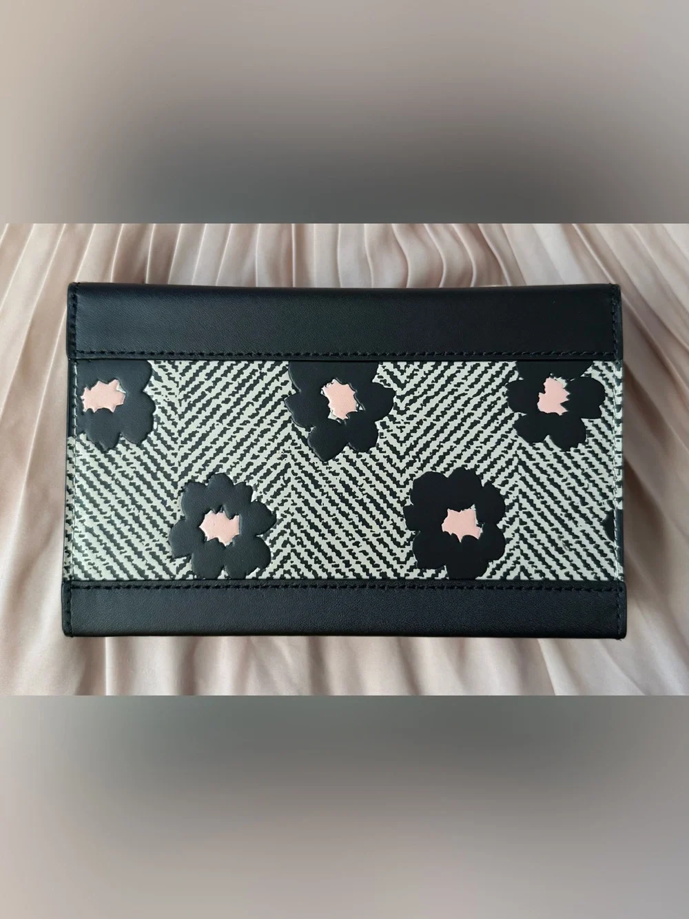 Kate Spade Oh Snap Camera Crossbody Bag